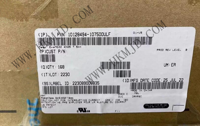安費諾 10128494-107500ULF ExaMEZZ? 夾層式連接器，引領高速連接新時代